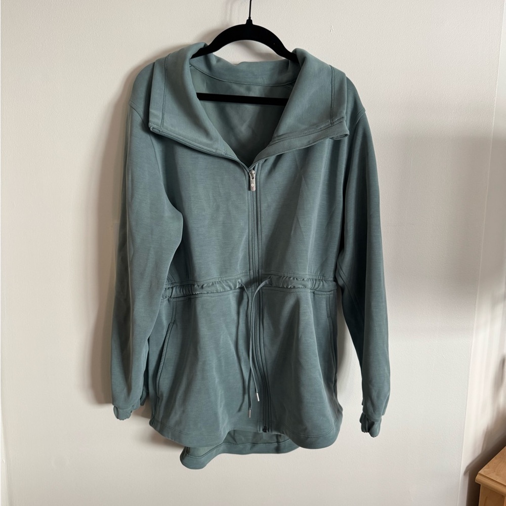 Lululemon Softstreme cinch-waist jacket